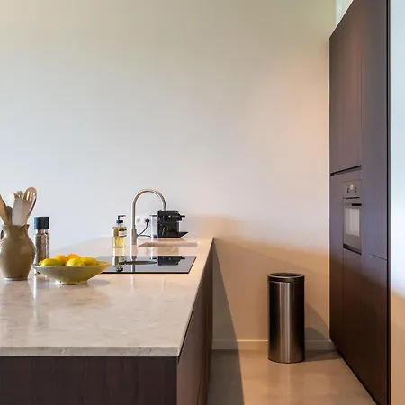 The Seaside Loft - Luxurious 3 Br 아파트